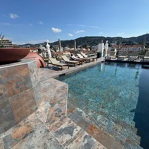 Western Riviera **** Cannes