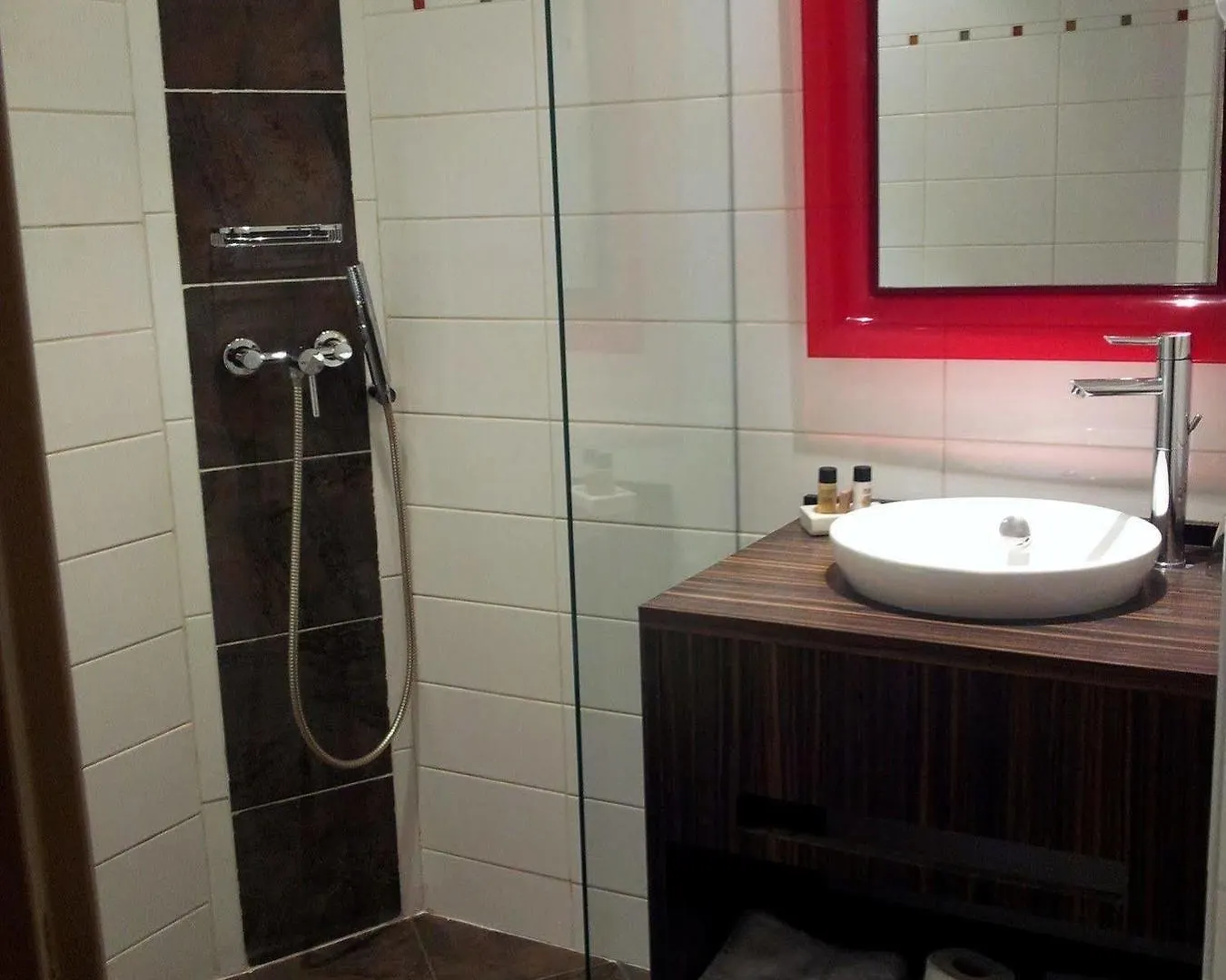 Hotel Le Mistral Cannes 3*,