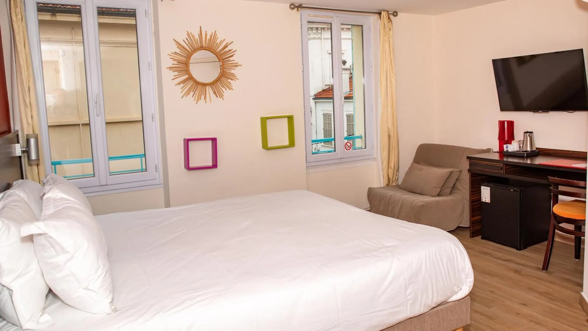 Hotel Le Mistral Cannes France