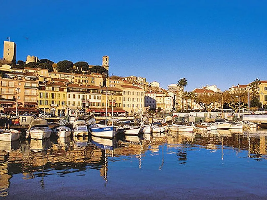 Hotel Le Mistral Cannes 3*,