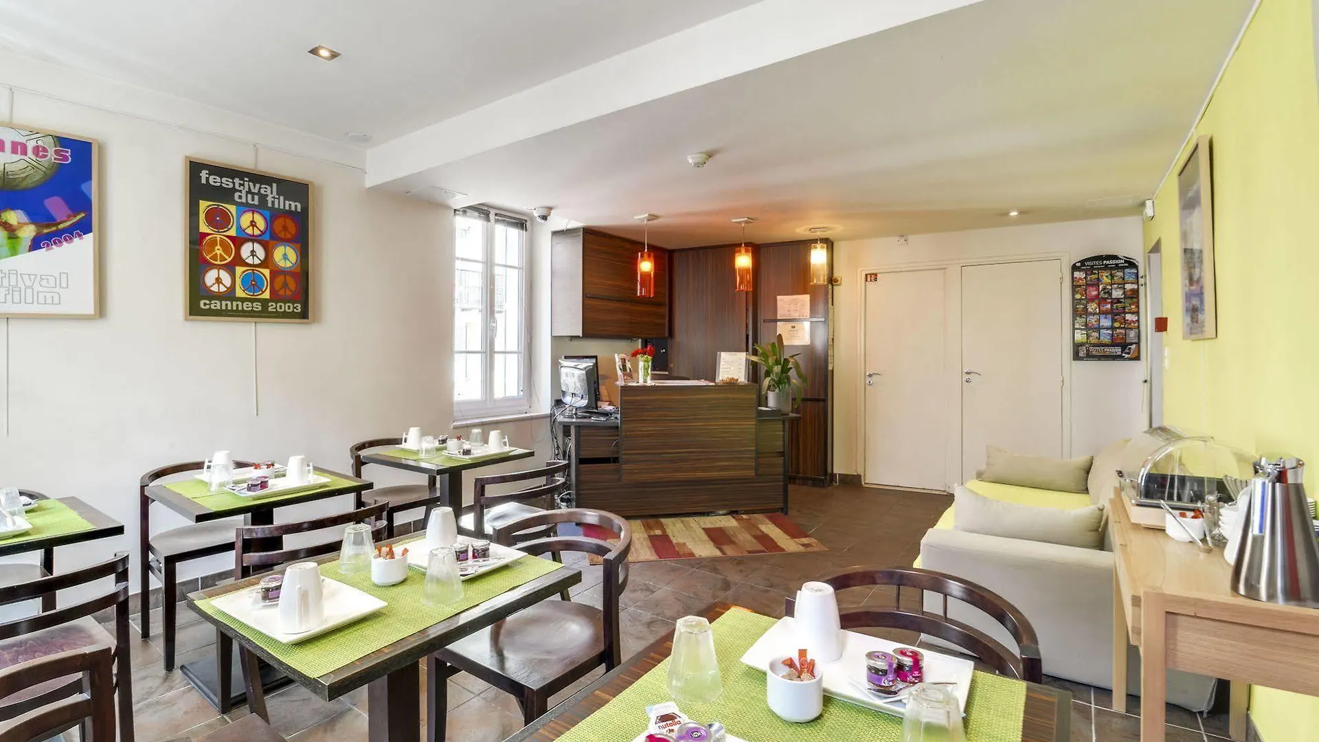 Hotel Le Mistral Cannes 3*,